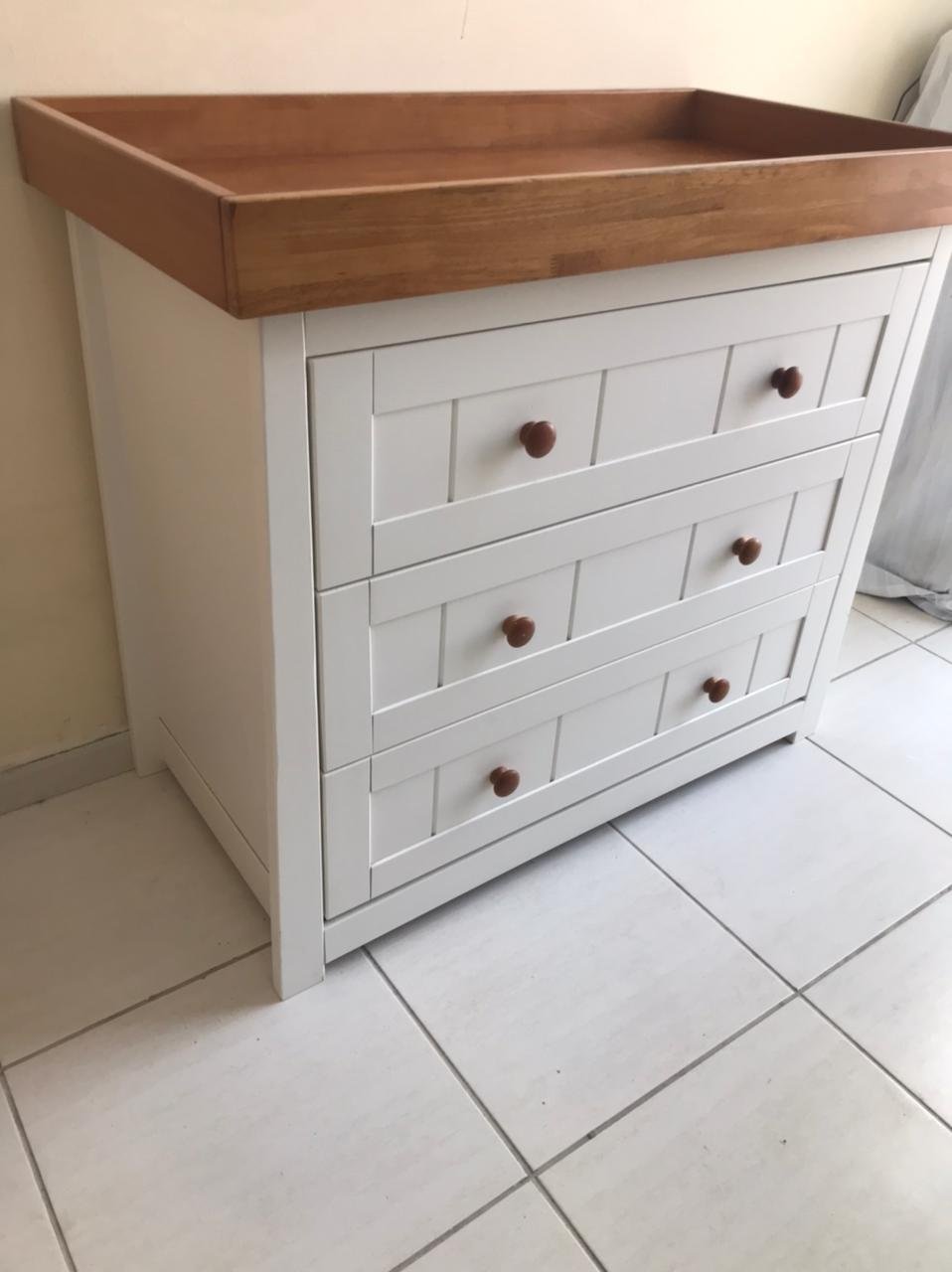 Chest of drawers changing table for children's room from MAMAS & PAPAS - Image 2