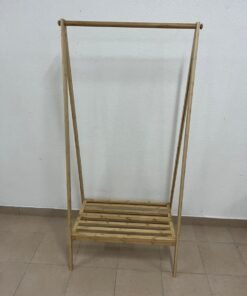 Clothes hanging rack