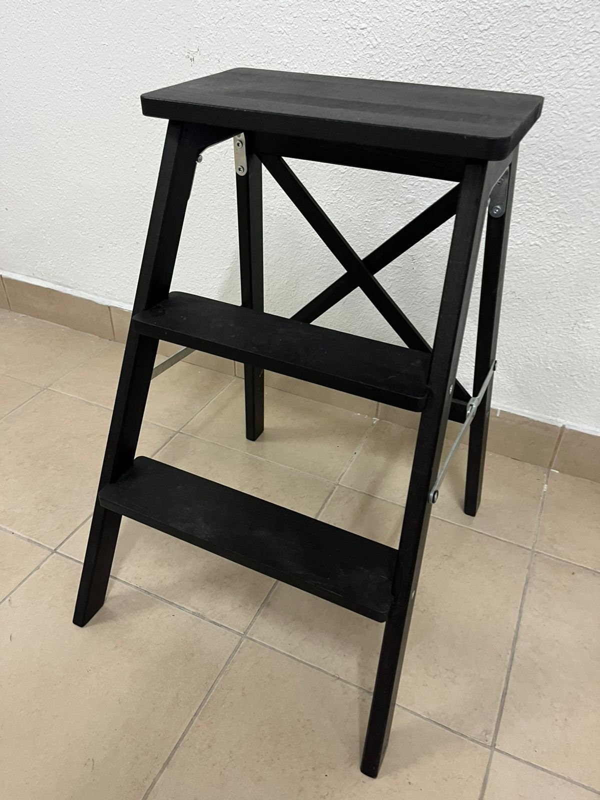 Black ladder from IKEA - Image 2