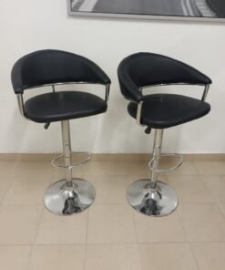 Two chairs that can be raised and lowered