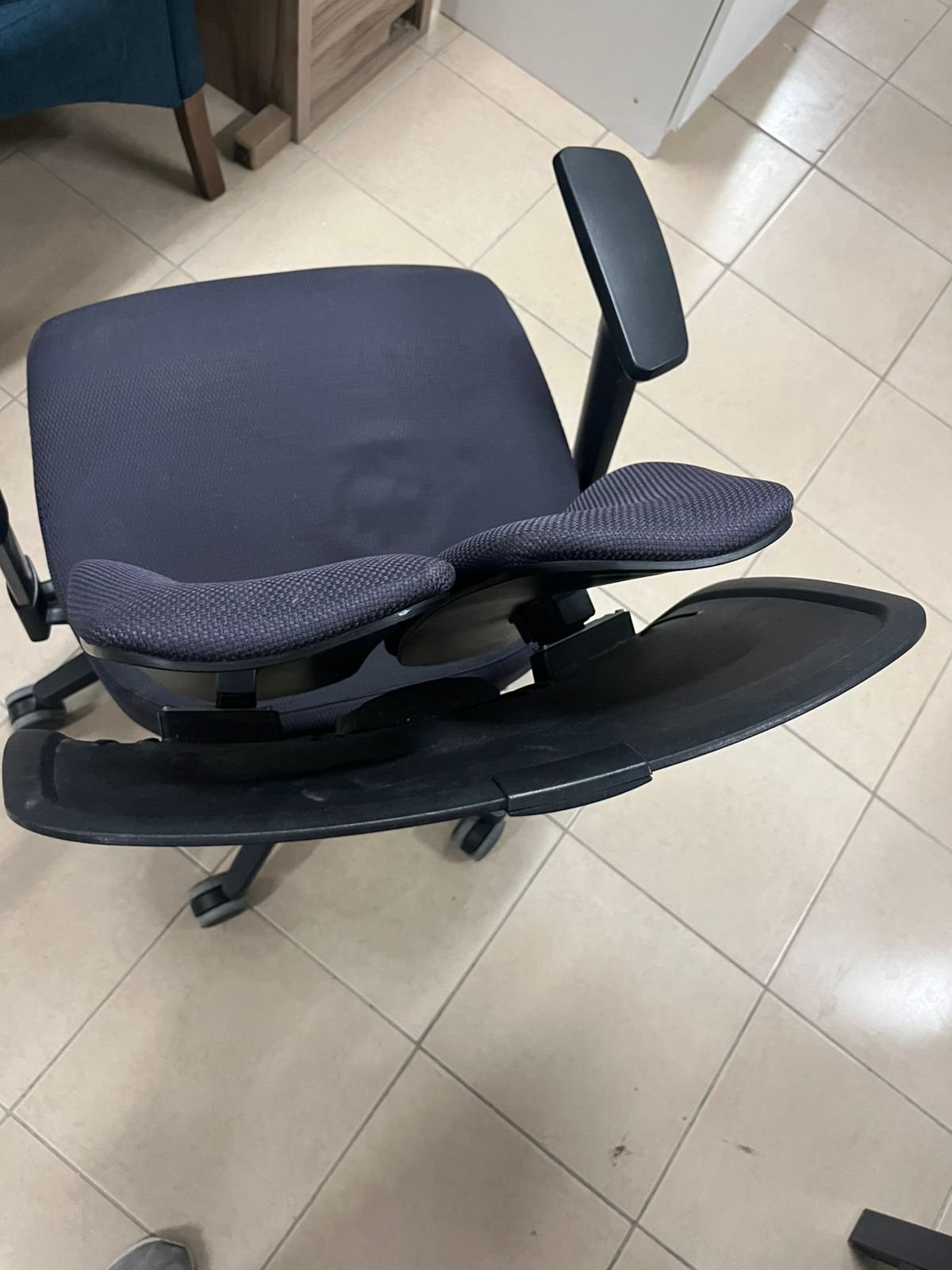 office chair - Image 4
