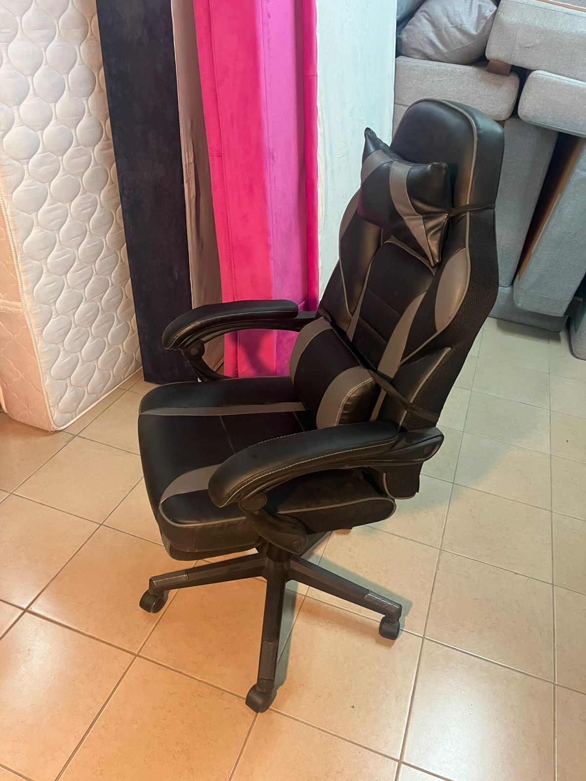 Gaming chair - Image 2