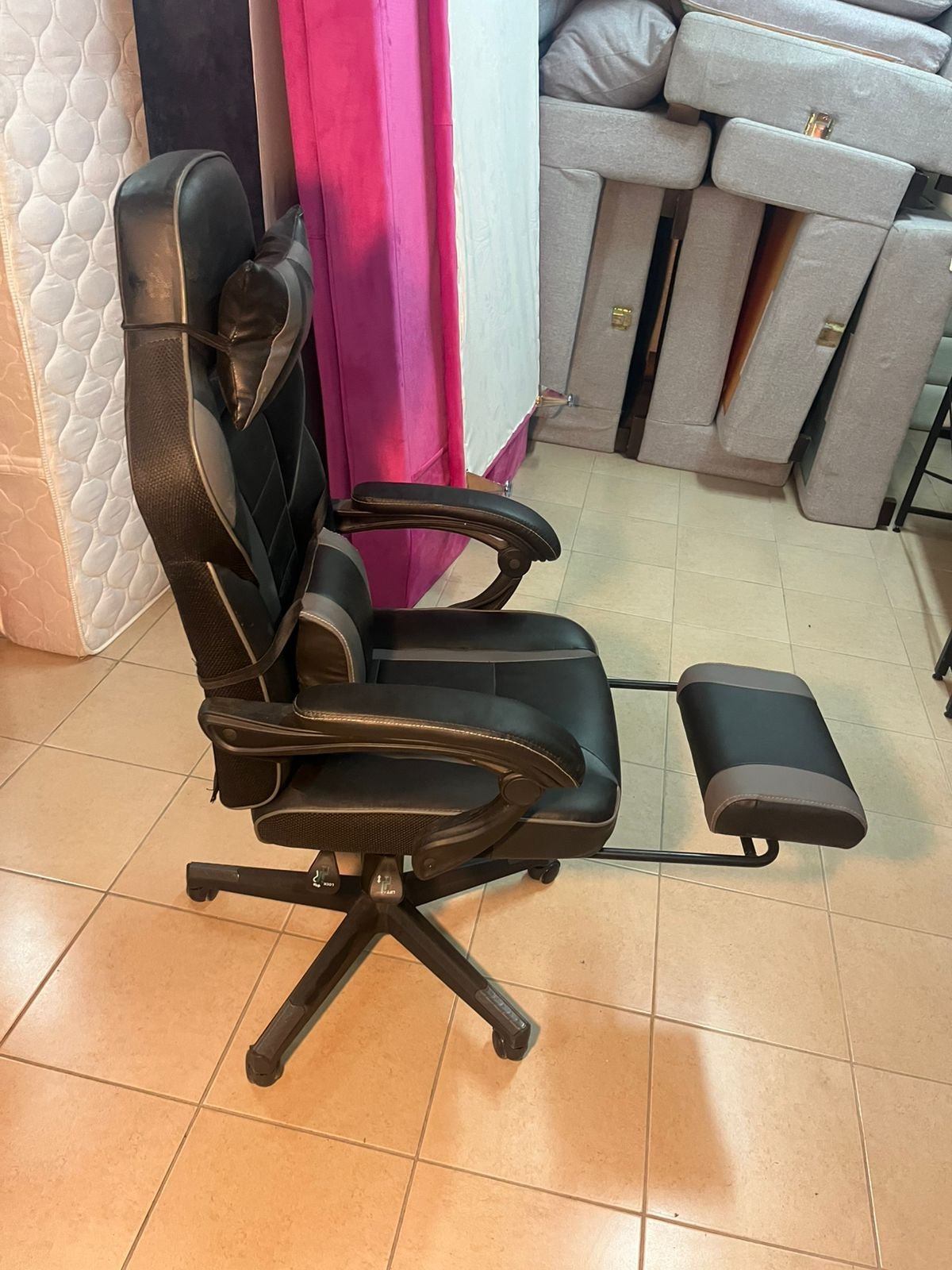 Gaming chair - Image 10