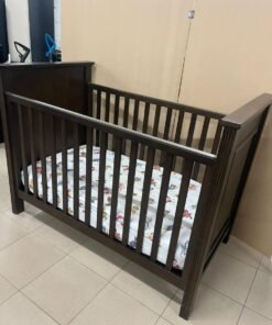 Baby crib from Home Centre