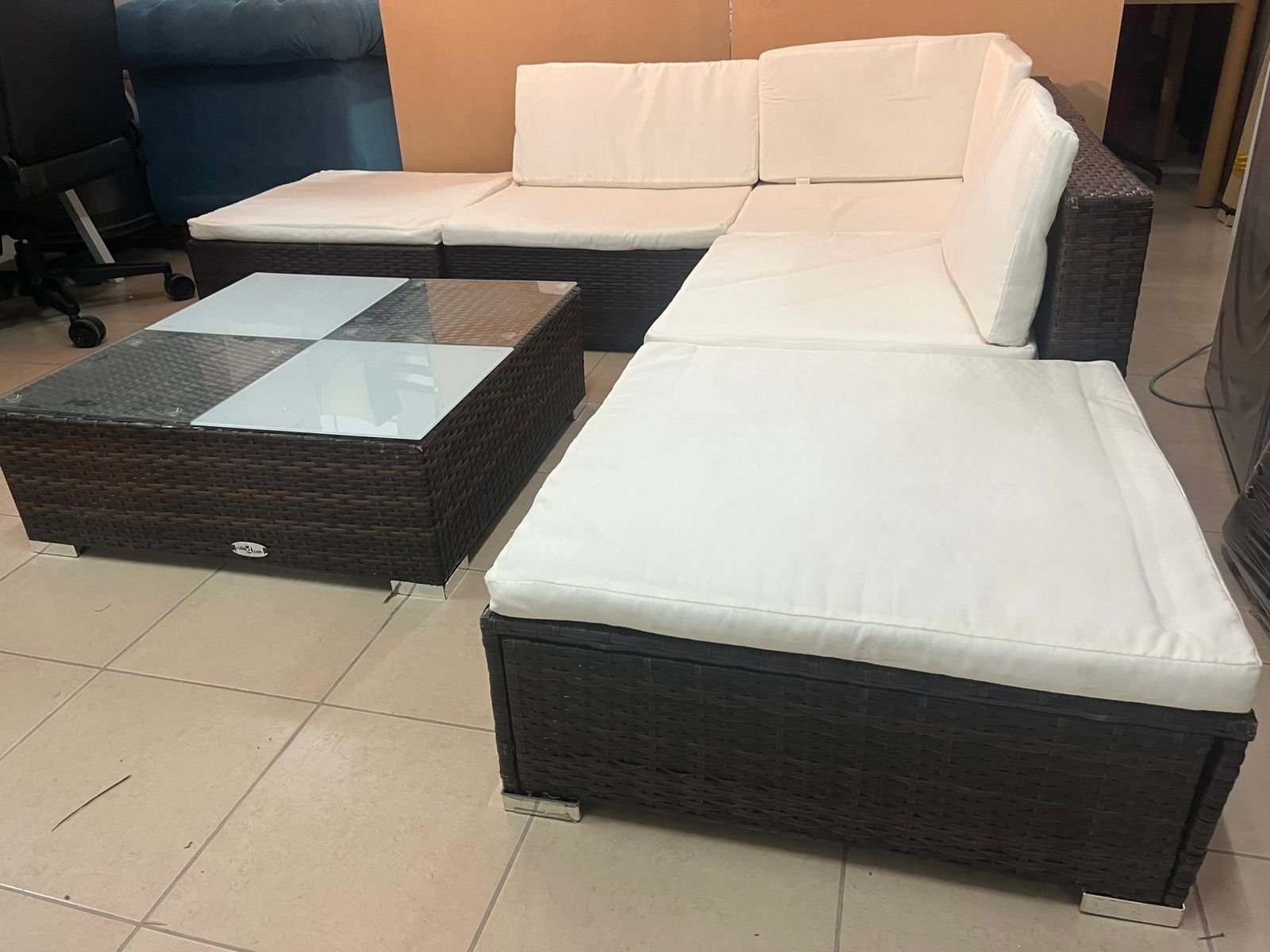 L-shaped sofa - Image 5