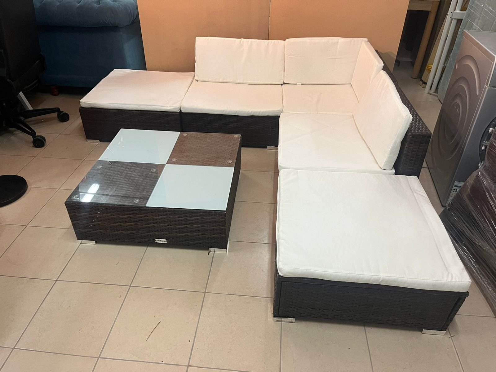 L-shaped sofa - Image 6