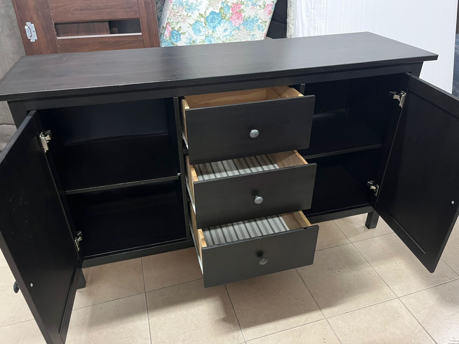 IKEA buffet - Image 4