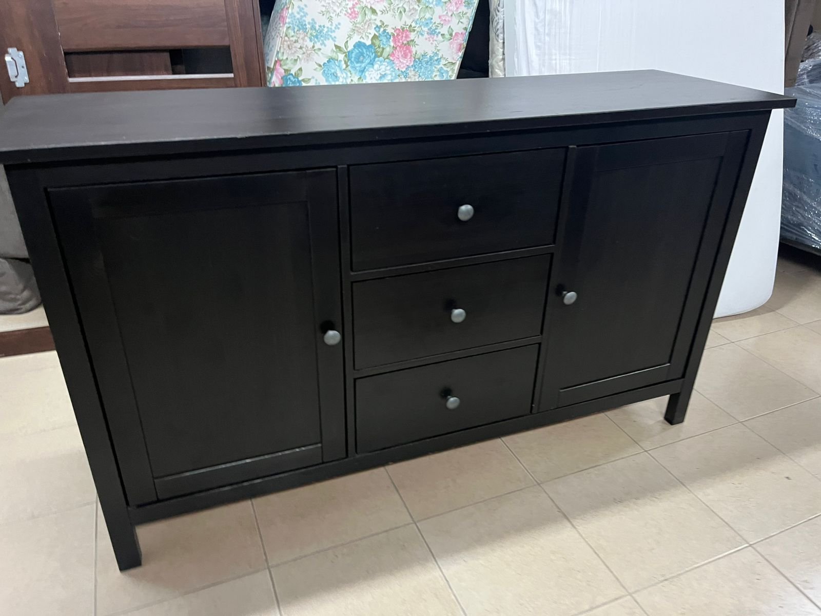 IKEA buffet - Image 10