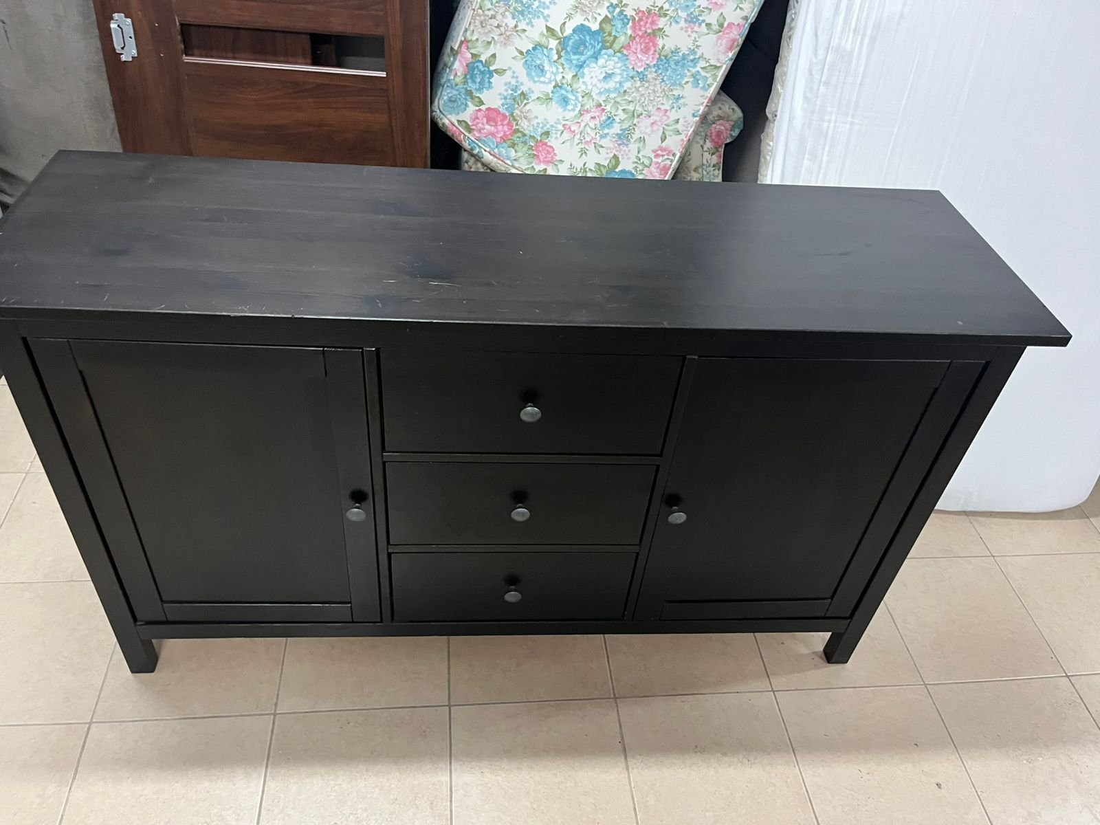 IKEA buffet - Image 13