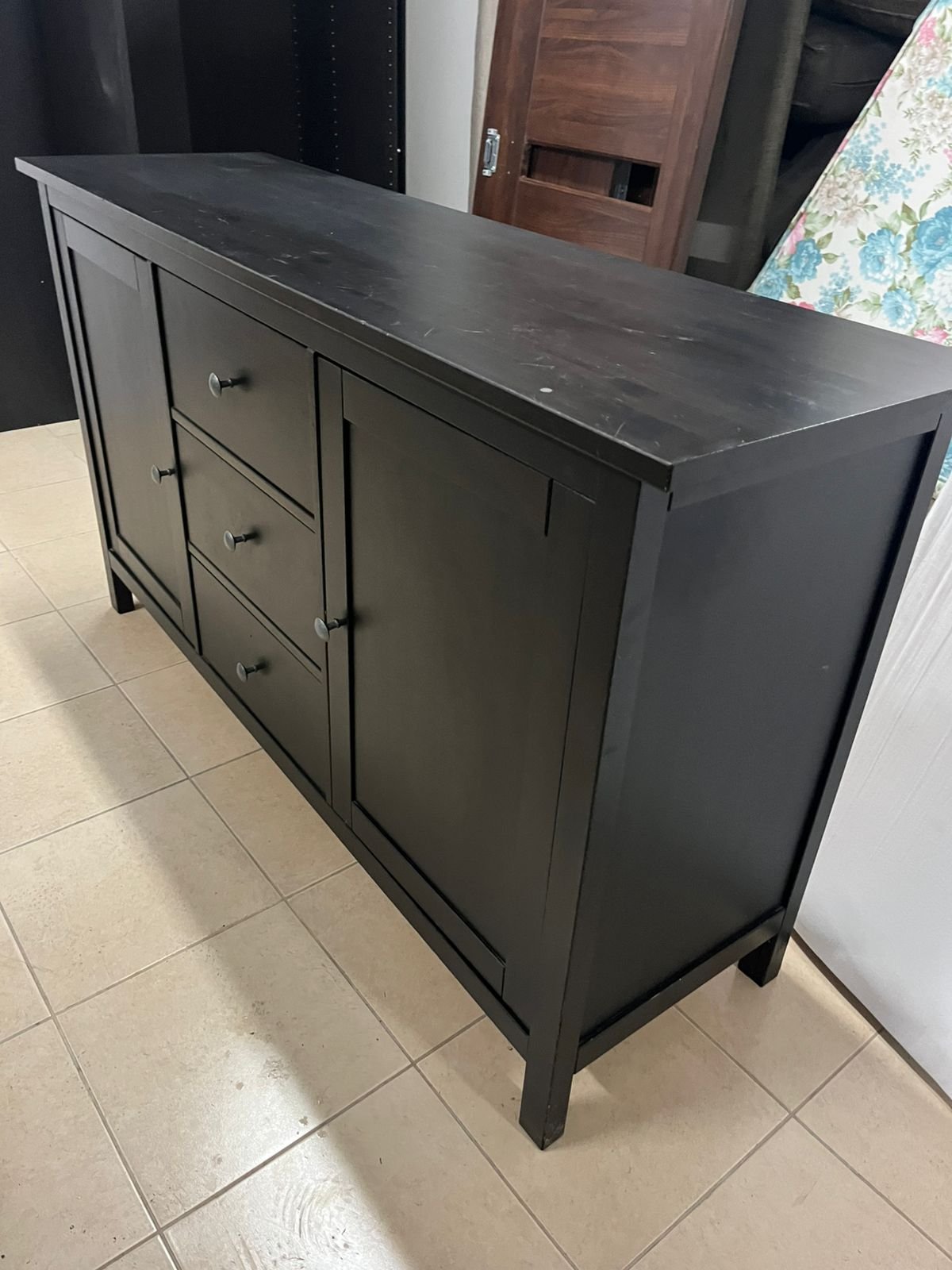 IKEA buffet - Image 15