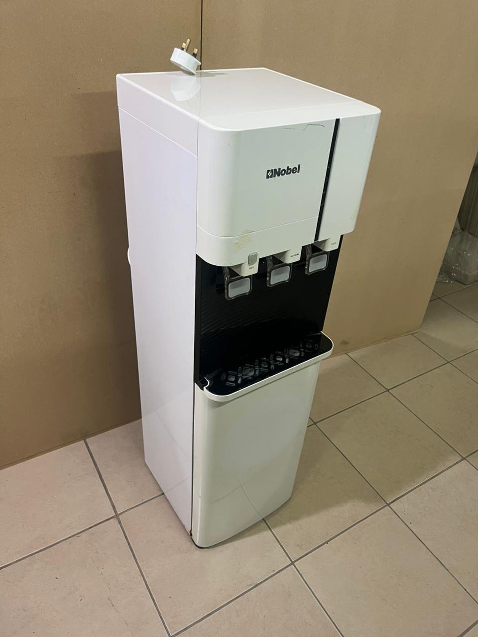 White water dispenser - Image 2