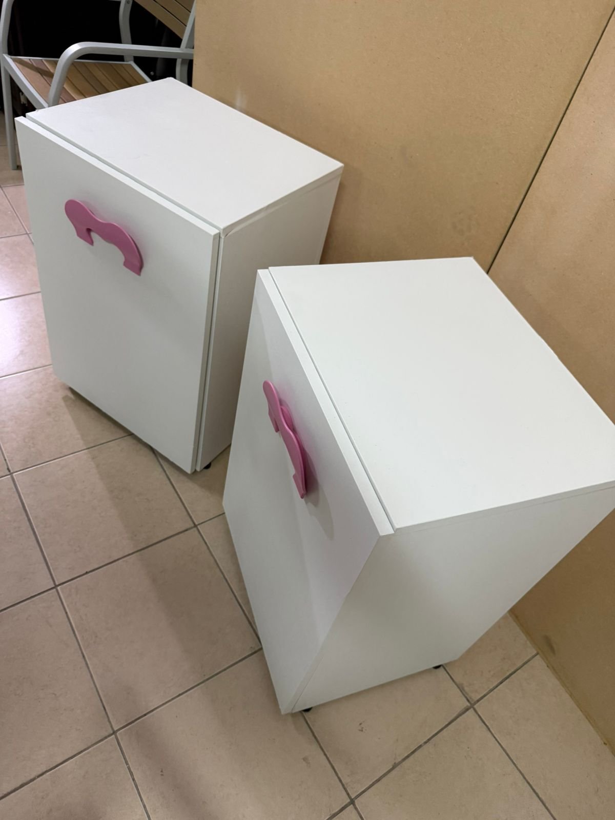 A white children's study desk with pink handles, featuring a foldable - Image 6