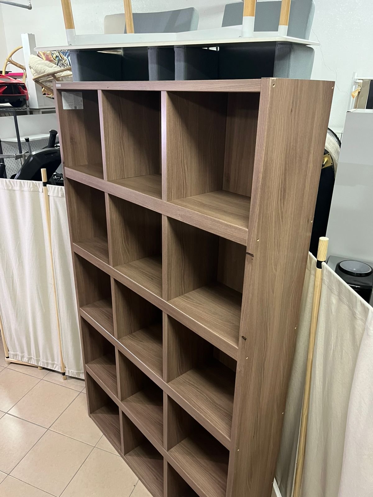 shelving unit
