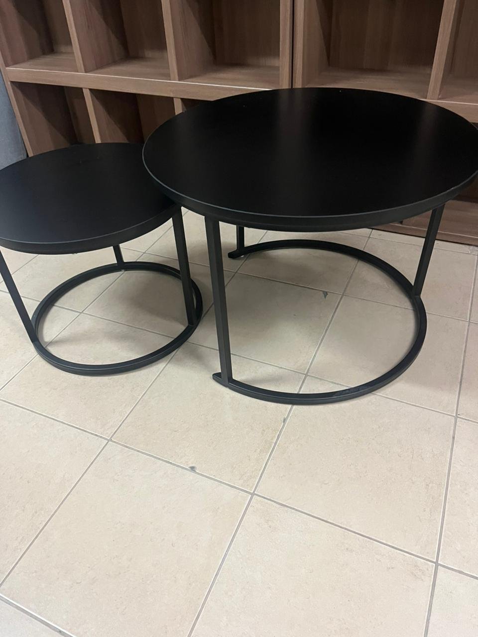 Round coffee table, nesting coffee table set