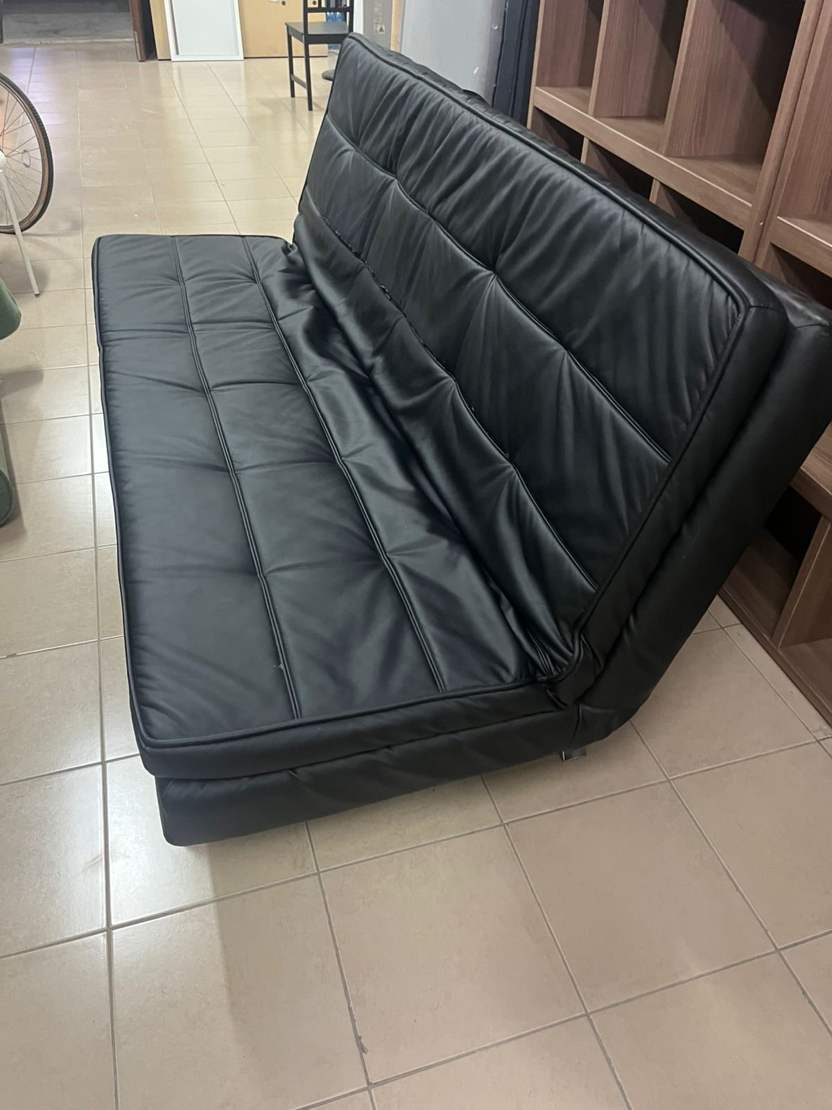 Leather sofa bed - Image 8
