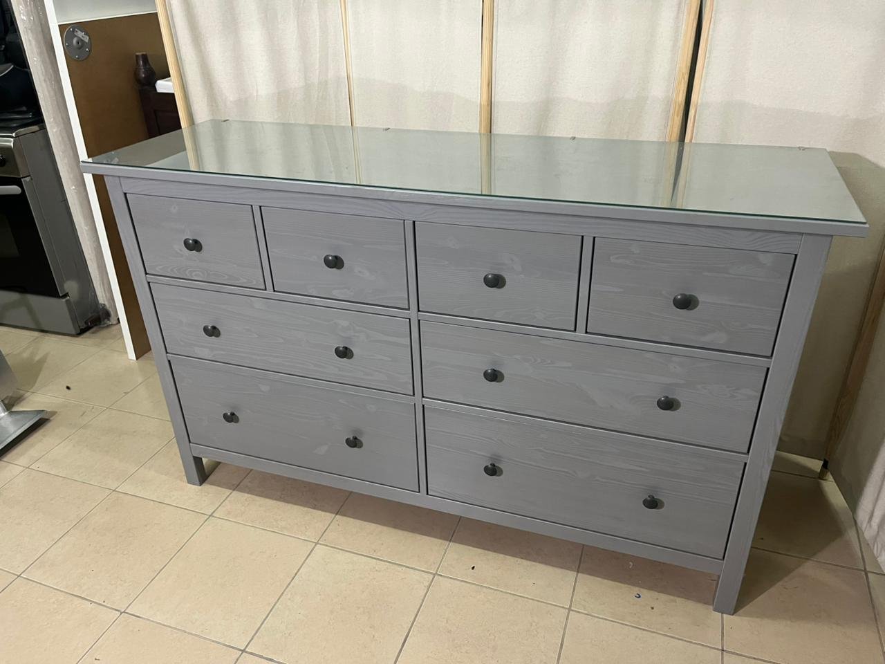 HEMNES Chest of 8 drawers, grey stained, 160x96 cm
