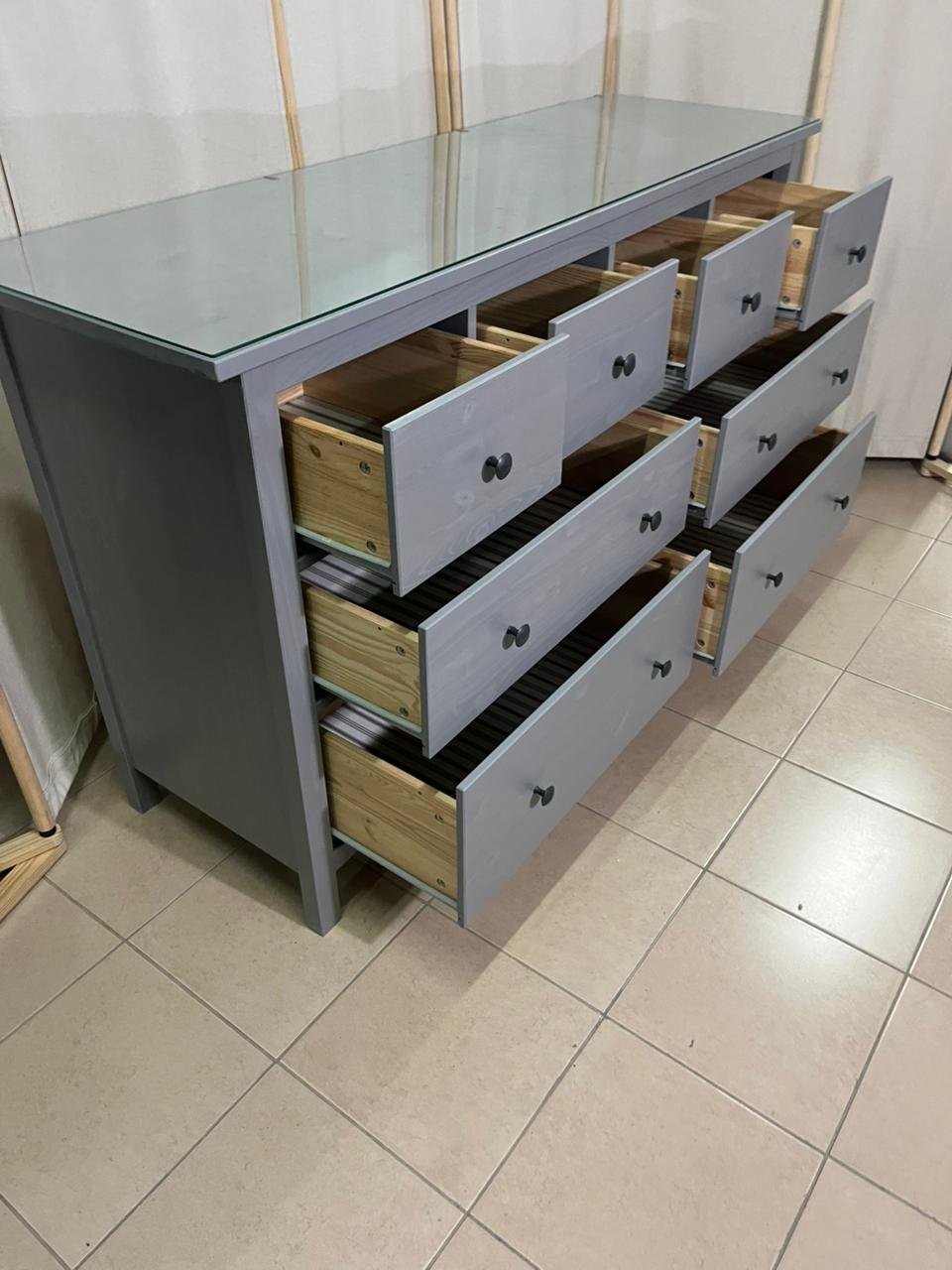 HEMNES Chest of 8 drawers, grey stained, 160x96 cm - Image 11