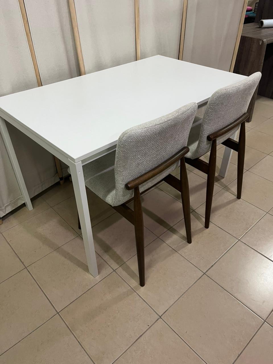 Dining table with two chairs - Image 2