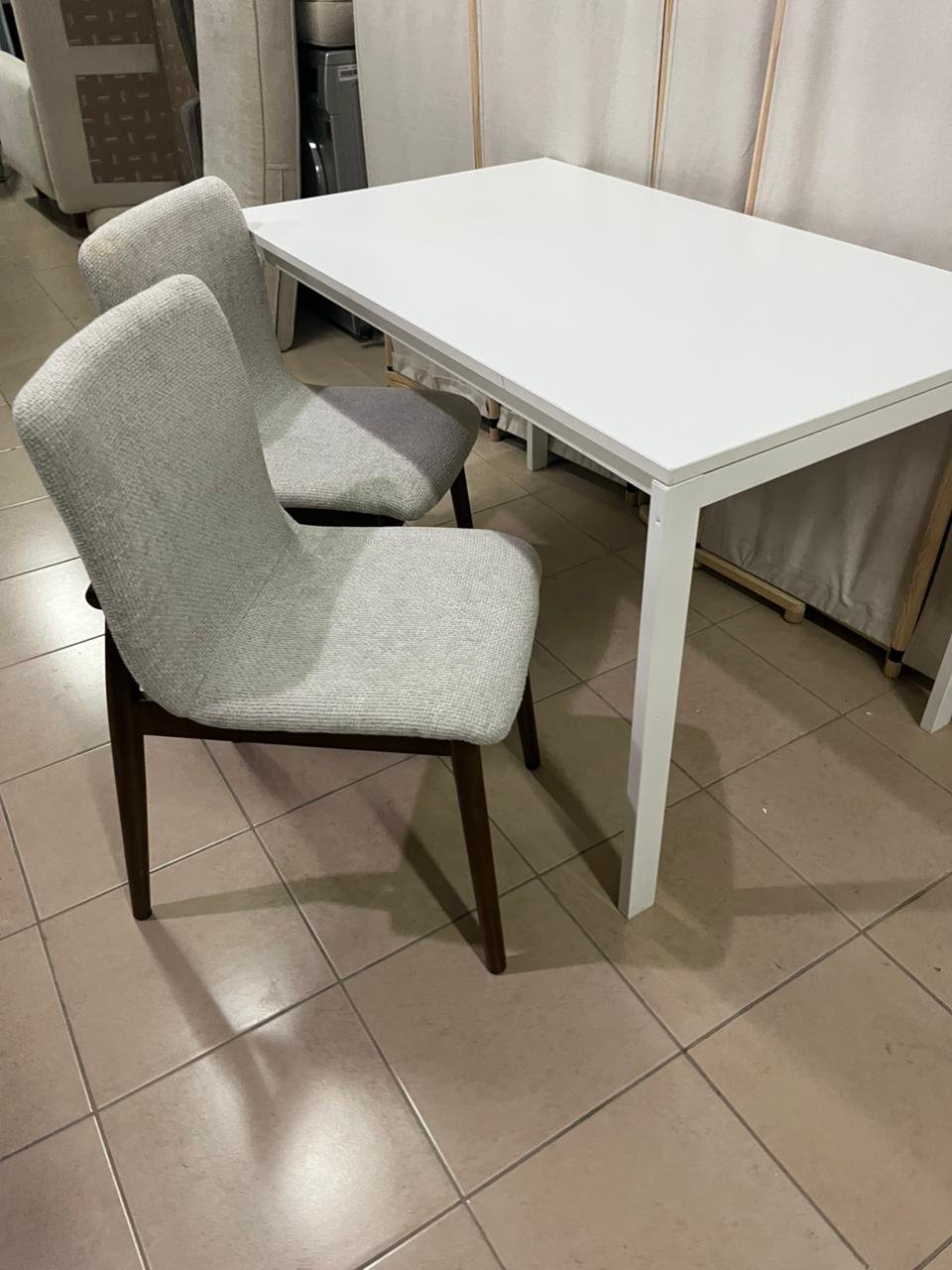 Dining table with two chairs - Image 4