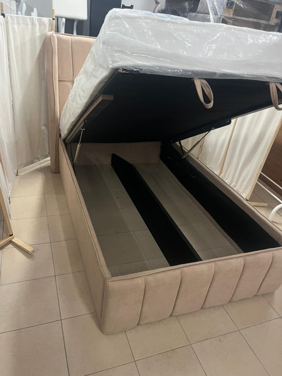 New bed with mattress. Hydraulic storage. - Image 3