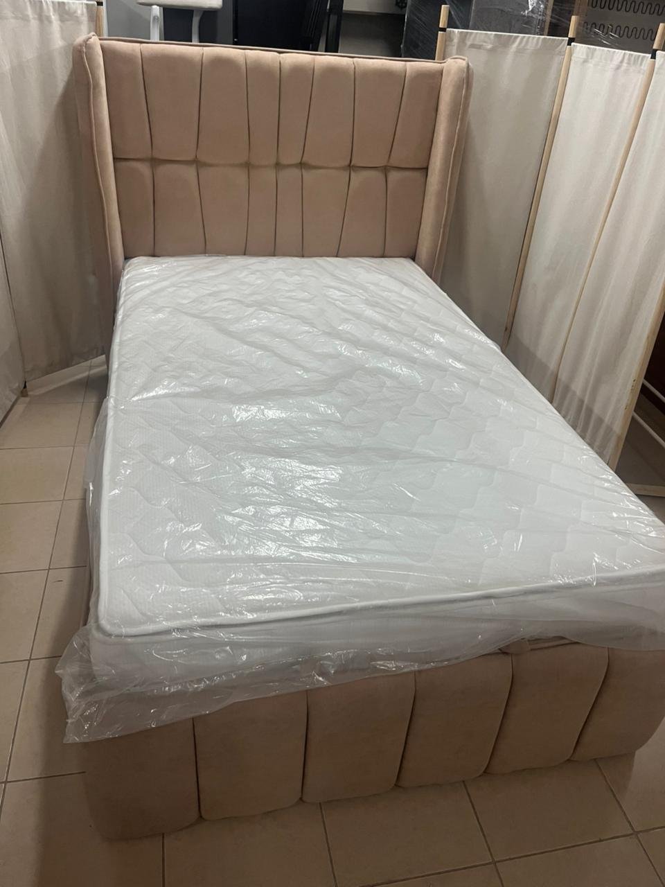 New bed with mattress. Hydraulic storage. - Image 5