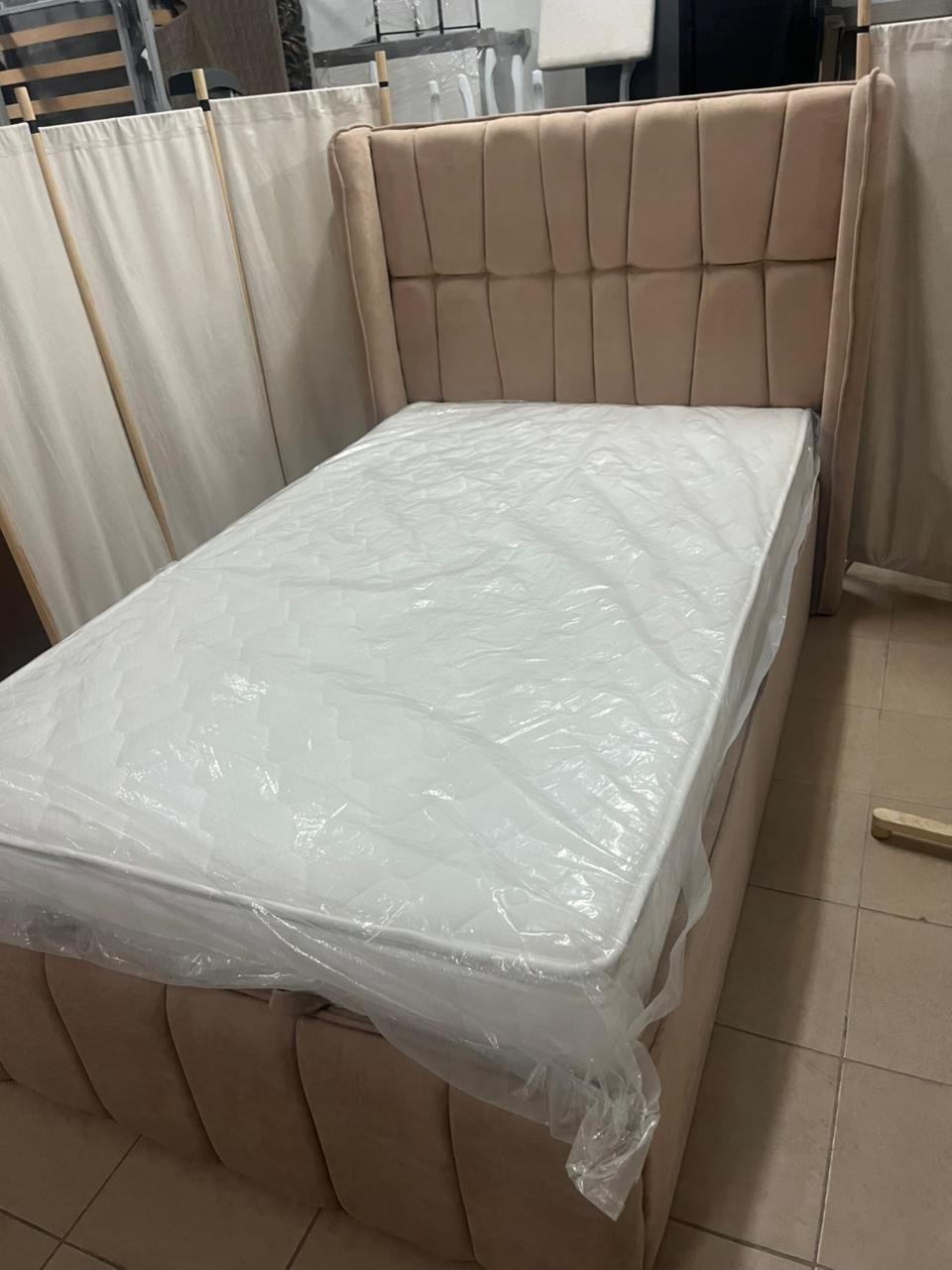 New bed with mattress. Hydraulic storage. - Image 8