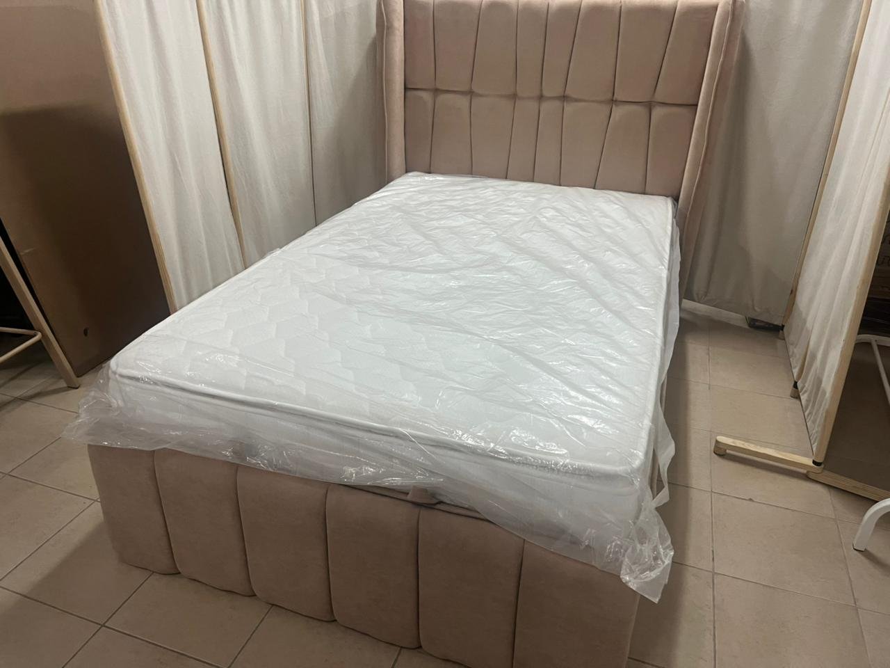 New bed with mattress. Hydraulic storage. - Image 9