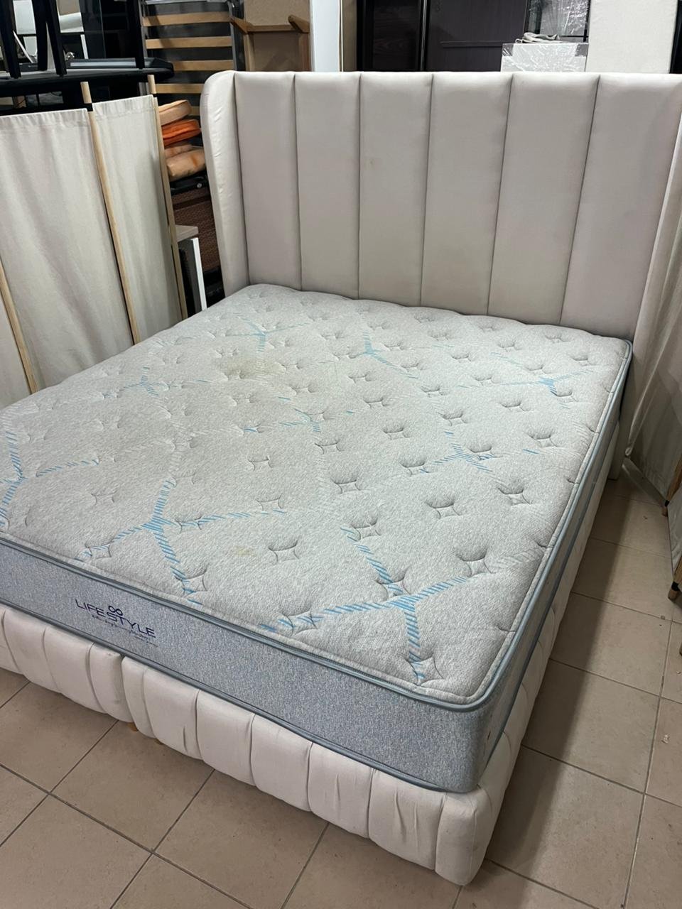 Bedding set with mattress from the Lifestyle brand - Image 10