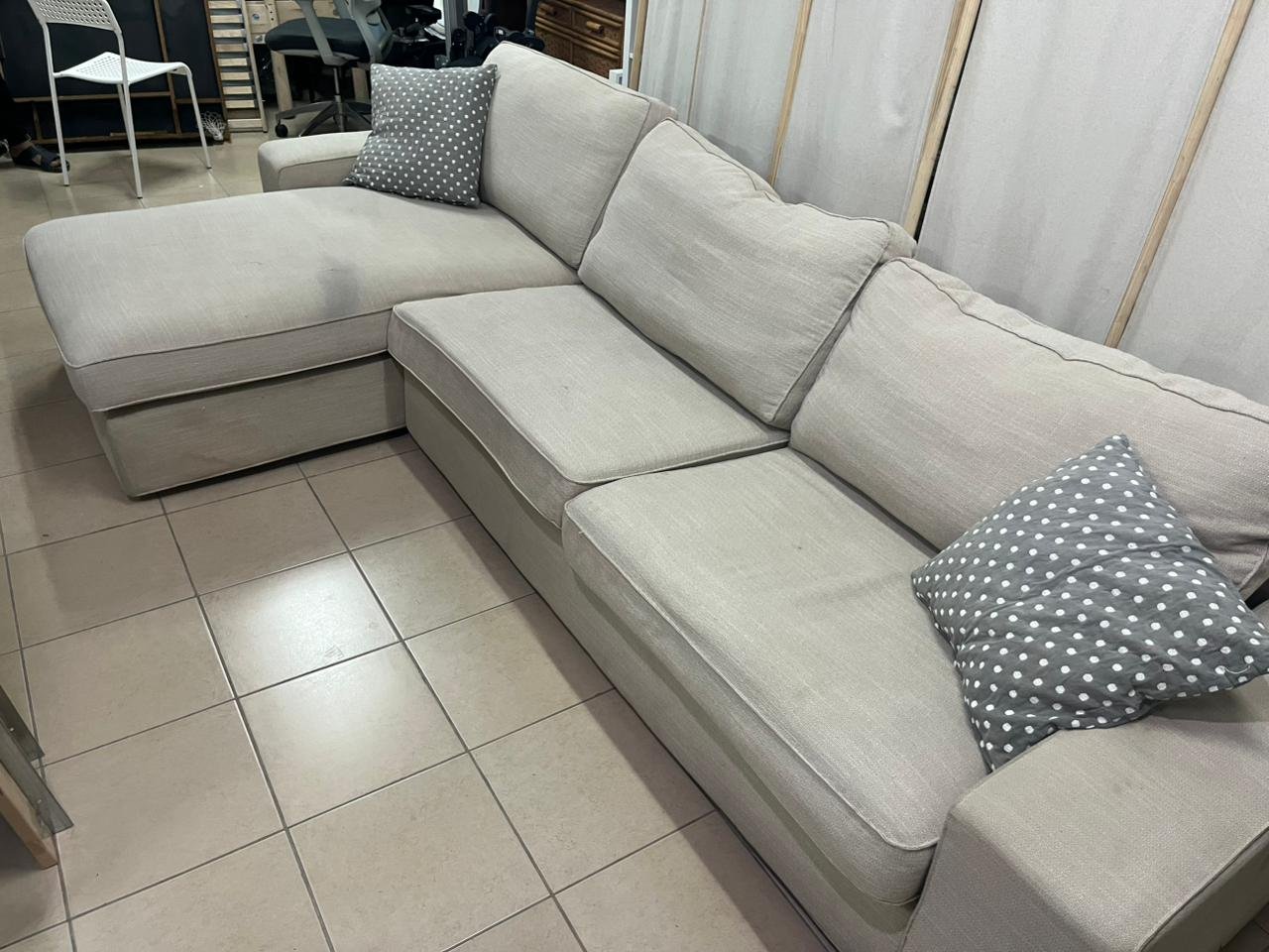 KIVIK 4-seater sofa with chaise lounge, Tresund light beige - Image 4