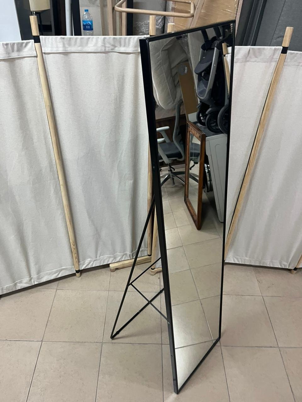 Mirror with stand, black, 40x167 cm - Image 4
