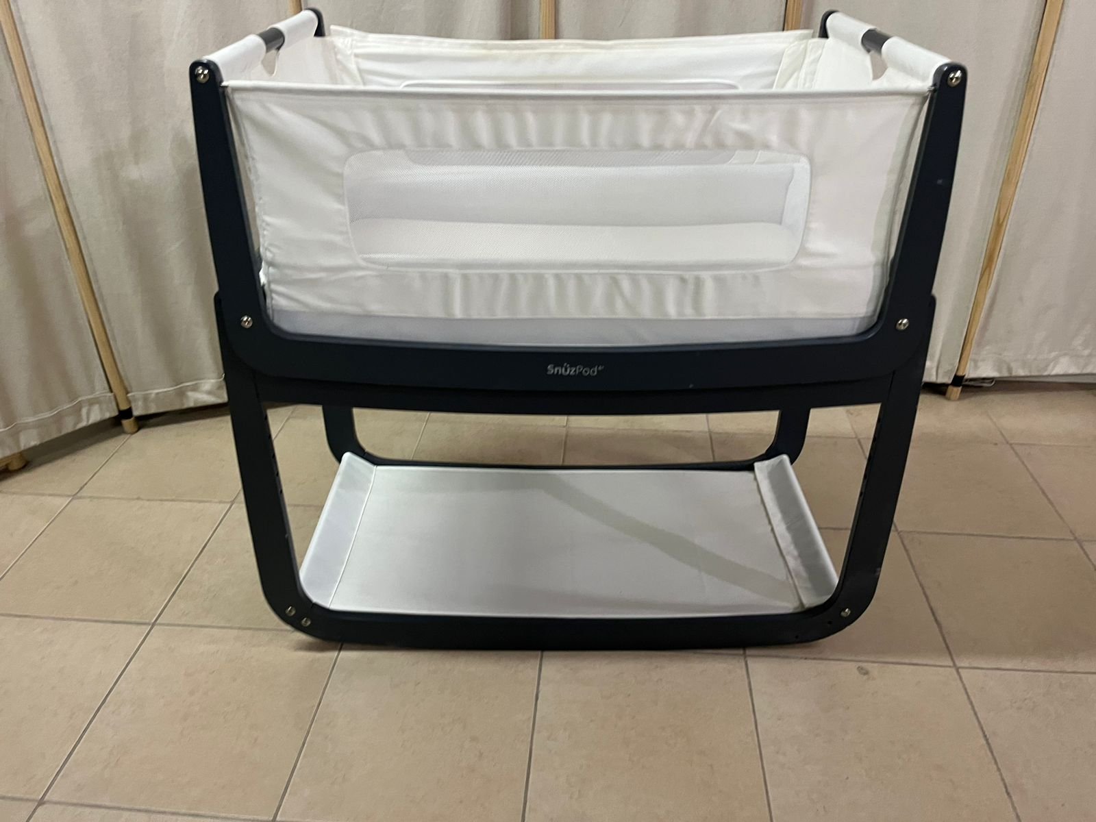 Snooz Snuz Pod 4 Bedside Crib by Snooz | Increased Airflow for Better Sleep - Image 6