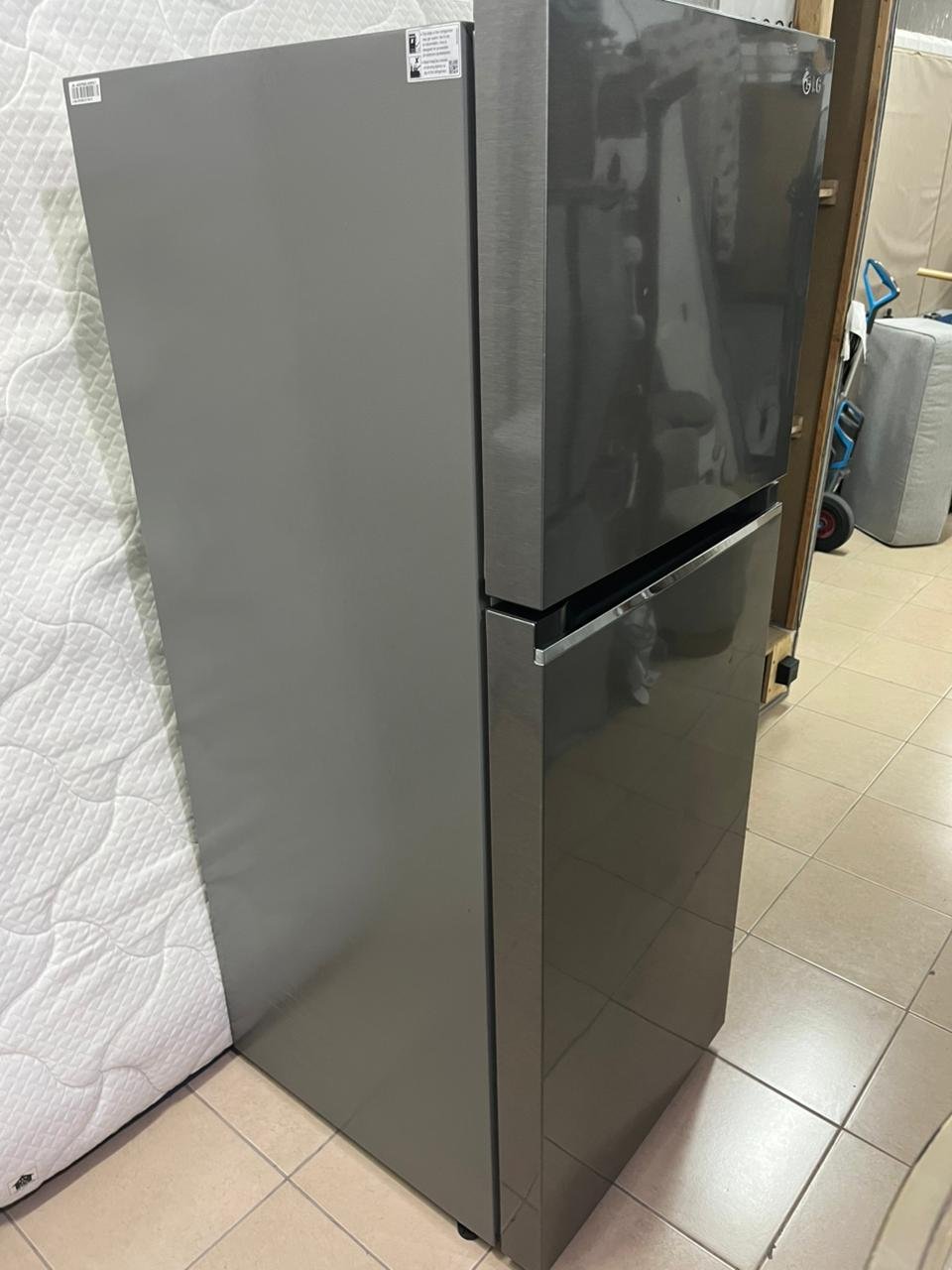 LG Top Freezer Refrigerator - Image 4
