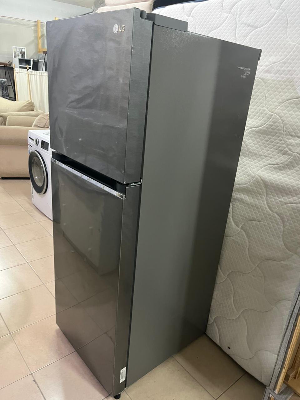 LG Top Freezer Refrigerator - Image 5