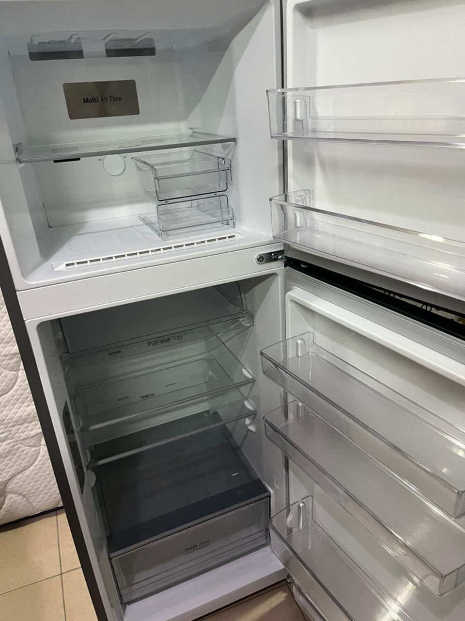 LG Top Freezer Refrigerator - Image 12