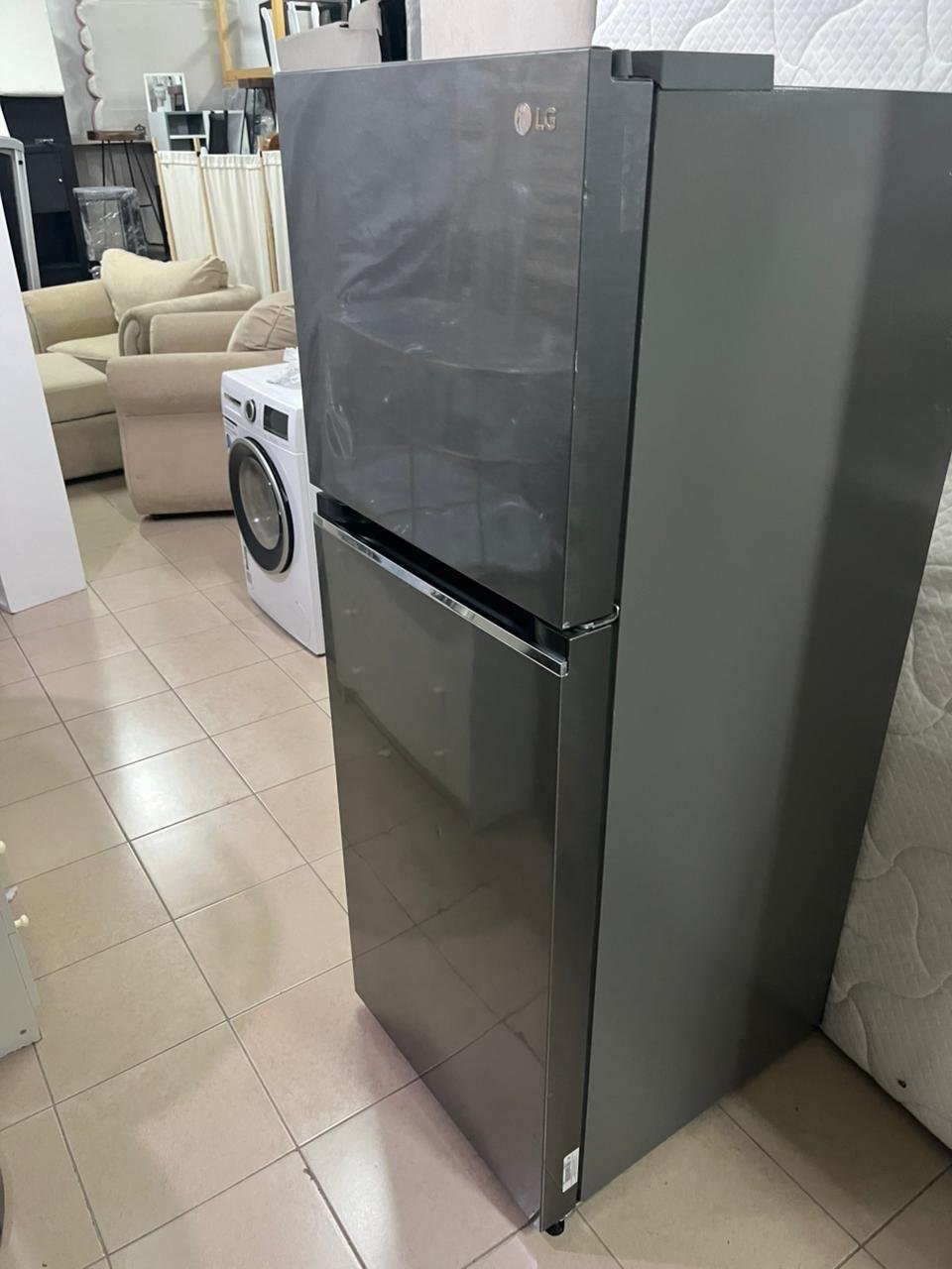 LG Top Freezer Refrigerator - Image 13