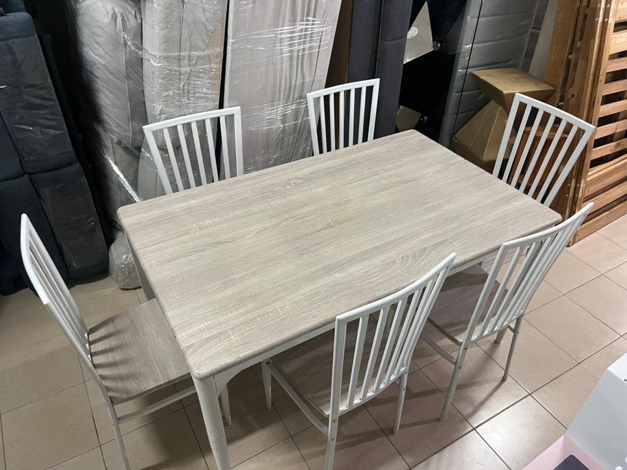 Dining table with six chairs, beige and white color, from Home Box - Image 4