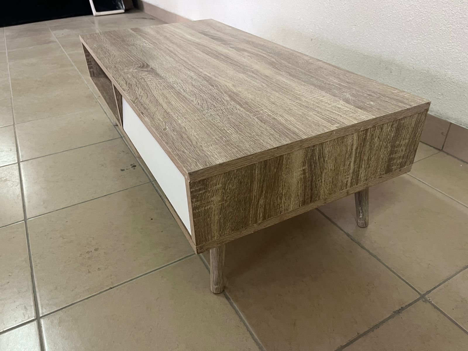 Modern design coffee table in light wood with a white drawer - Image 4