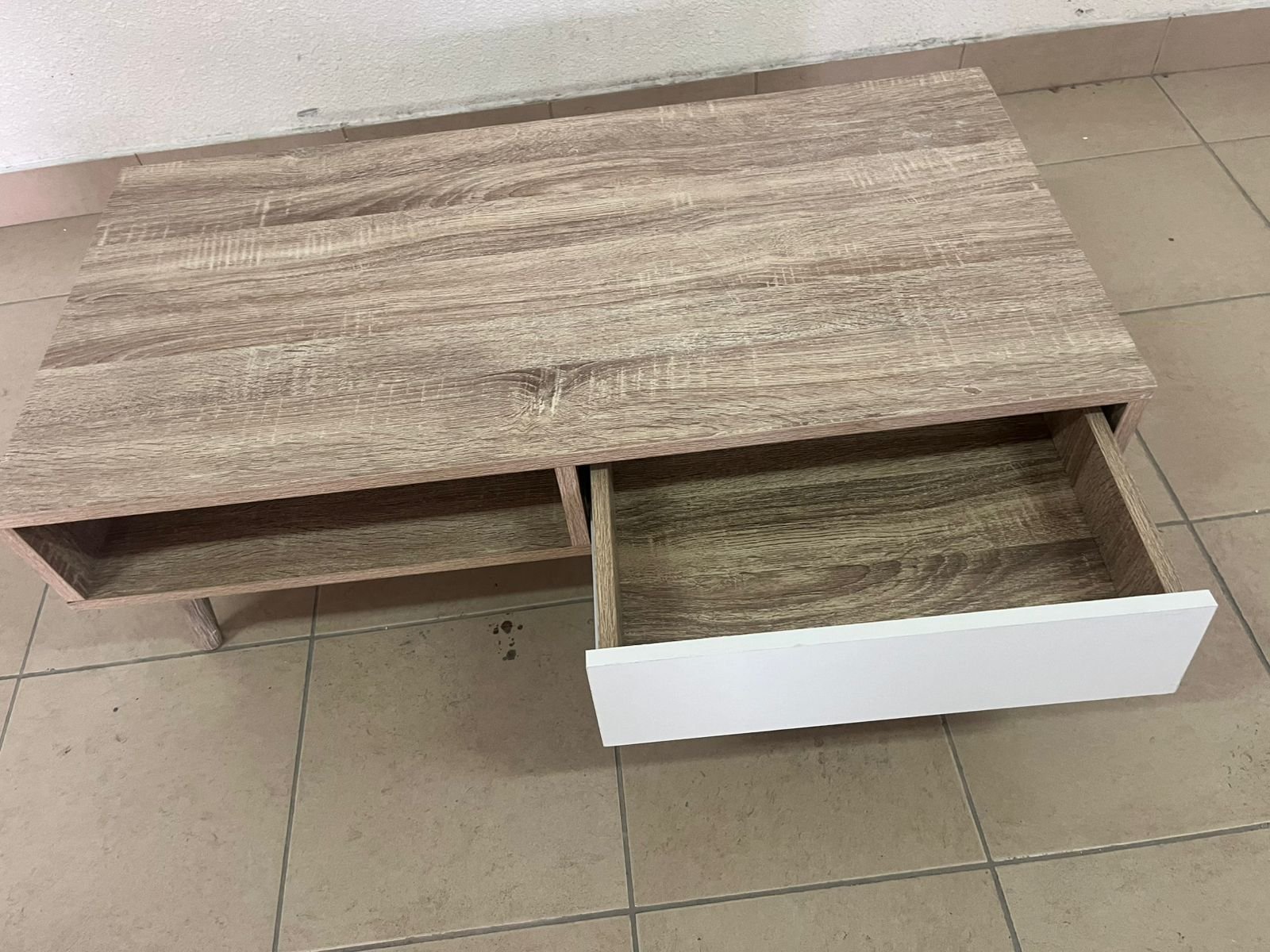 Modern design coffee table in light wood with a white drawer - Image 6