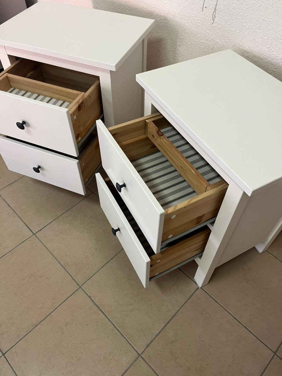 Hemens Two bedside tables, two-drawer chest, white painted, 54 x 66 cm - Image 11