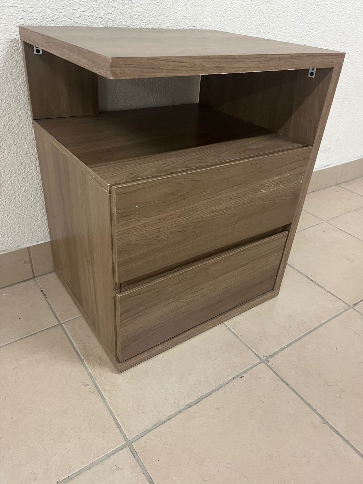 The Campeche bedside table is a Henn brand model. - Image 4