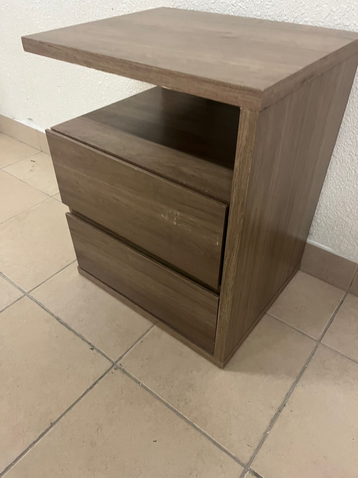 The Campeche bedside table is a Henn brand model. - Image 6