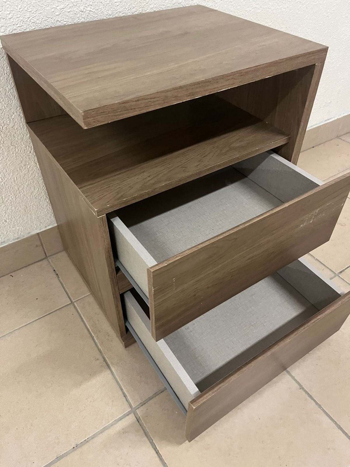 The Campeche bedside table is a Henn brand model. - Image 10