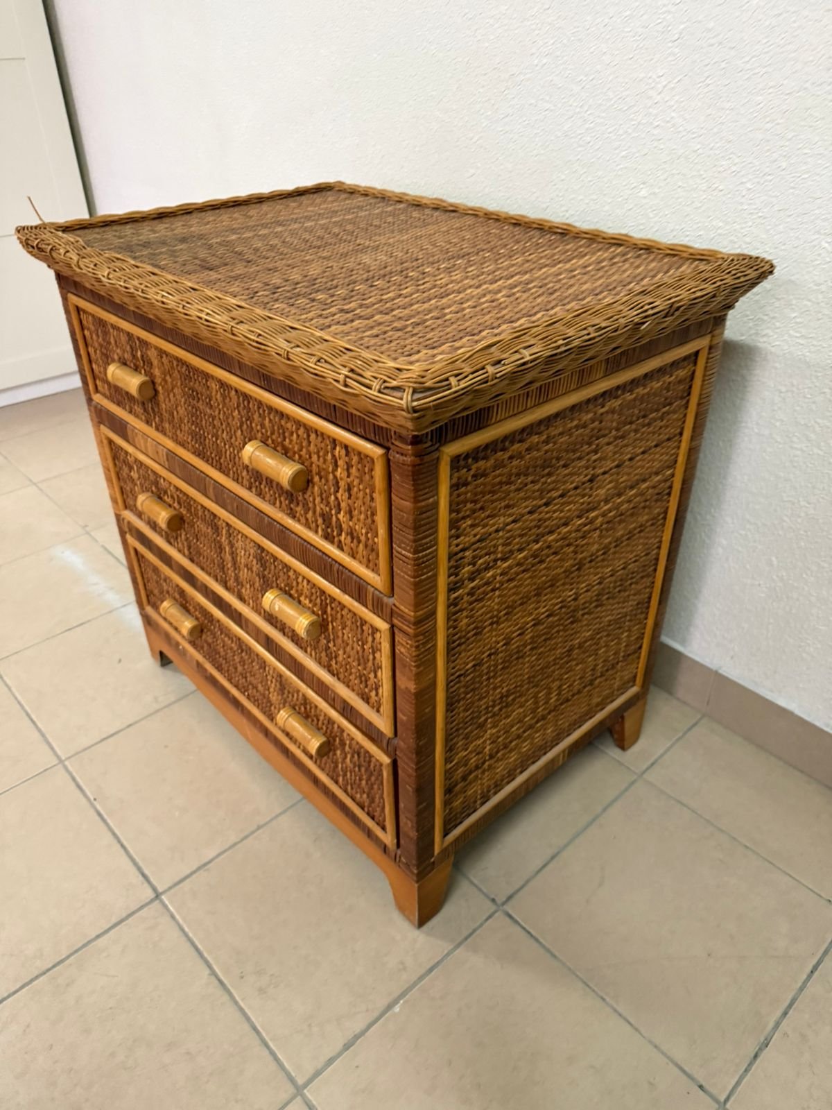 Rattan chest of drawers - Image 5