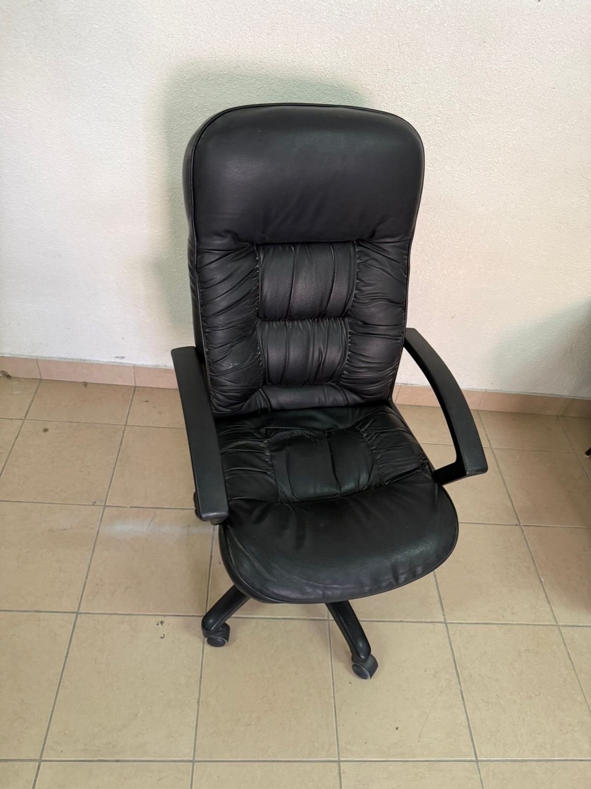 Executive office chair with high back and black faux leather upholstery - Image 7