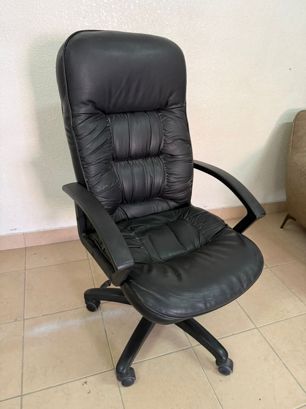Executive office chair with high back and black faux leather upholstery - Image 8