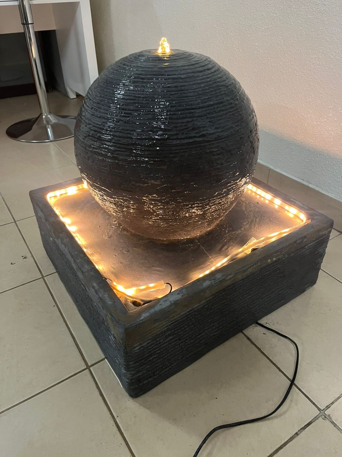 Outdoor ball-shaped water fountain with lighting - Image 4