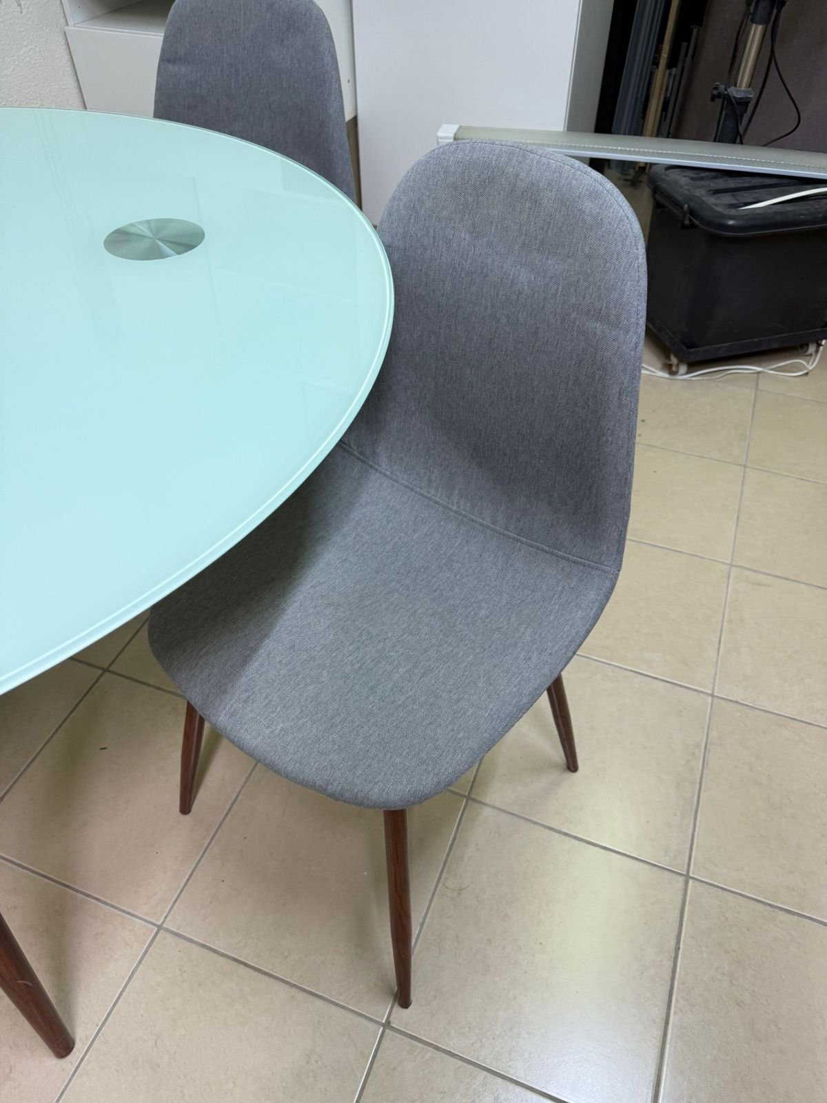 Dining table with four chairs - Image 4