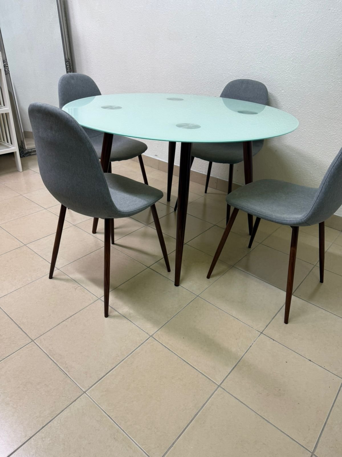 Dining table with four chairs - Image 8