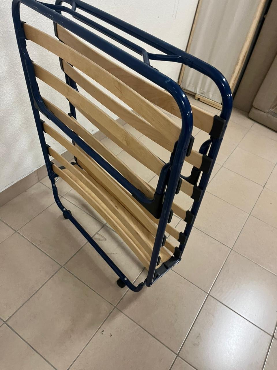 A foldable bed suitable for guests and camping - Image 4
