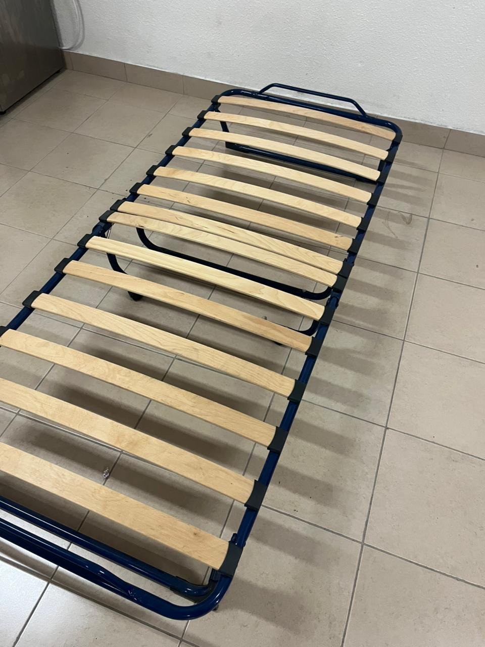 A foldable bed suitable for guests and camping - Image 11